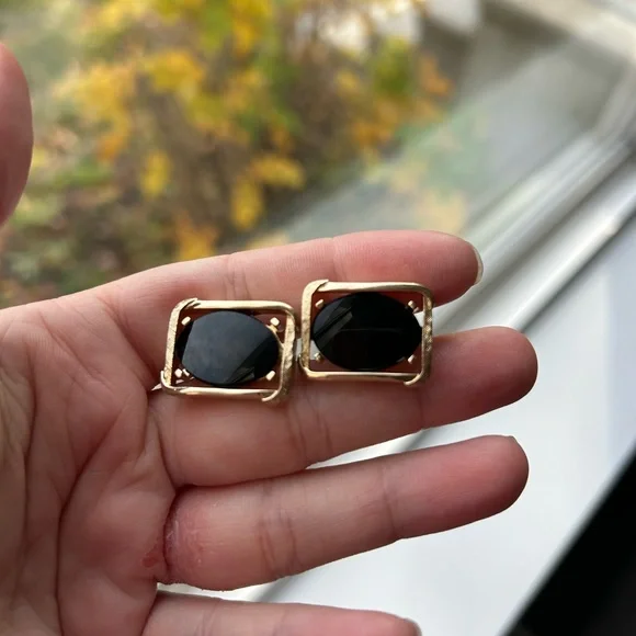 4/$50 Elegant Black ONYX 1980 and Gold men cufflinks 🕺 - Picture 5 of 7